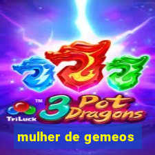 mulher de gemeos